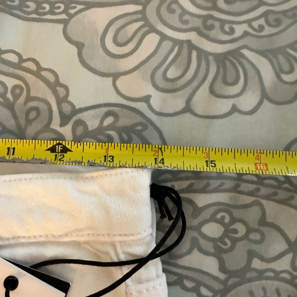 Women's Redone Jeans - Picture 7 of 9